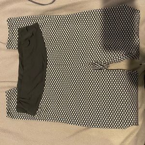 Grey scrunch leggings